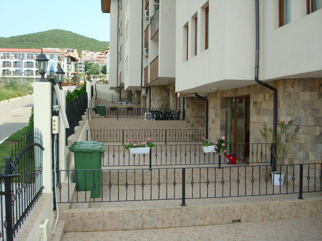 Apartments In Complex Chateau Nessebar Sweti Wlas Exterior foto